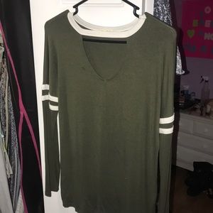 ULTRA FLIRT Choker V-Neck Varsity Long Sleeve (M)